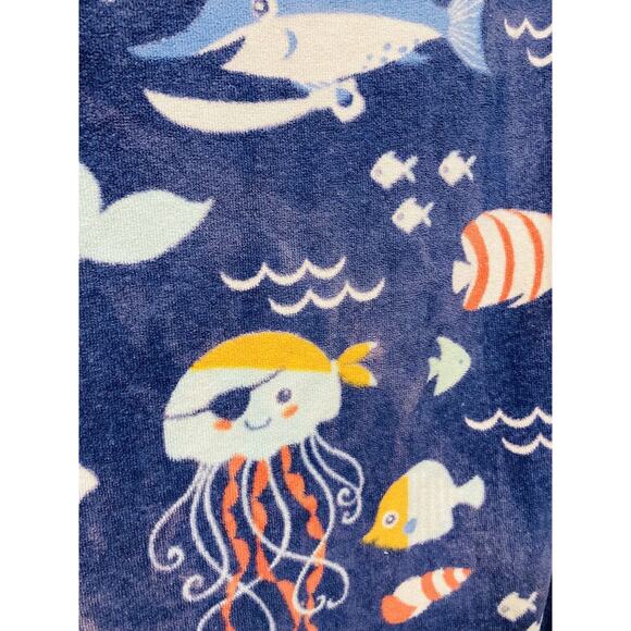 Caro Bath Beach towel Cotton Large Fish Blue Ocean Whale Jellyfish Seaturtle Cra - Picture 7 of 9